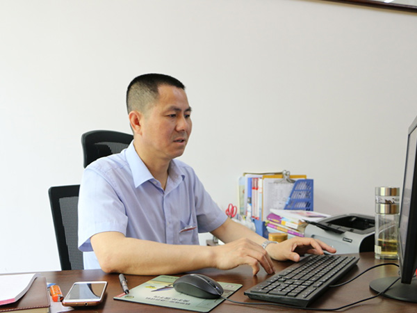 教研处主任：全春和